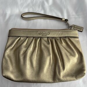 ✨ Coach Gold Metallic Leather Wristlet Clutch | Mint Condition